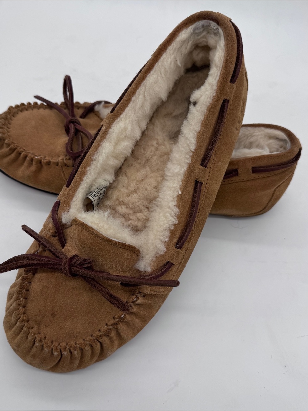 Women's UGG Suede Fur Lined Moccasin Slippers - Chestnut Size 8